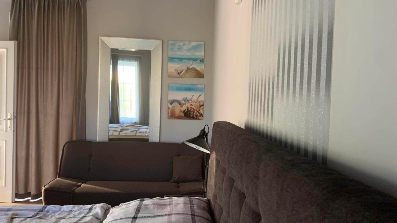 Mediterran Apartman With Pool Siófok Exterior foto